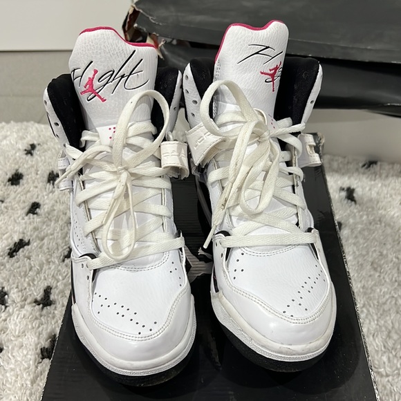 Girls flight 45 Nike valentines collectors 6y - Picture 2 of 5